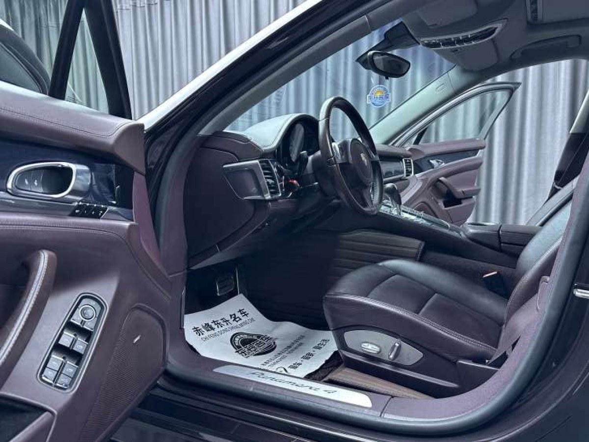 保時(shí)捷 Panamera  2013款 Panamera 4 Platinum Edition 3.6L圖片