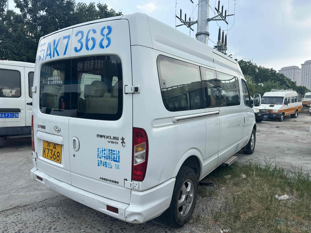 上汽大通 V80  2018款 2.5T 6擋手動商旅長軸中頂14-15座圖片