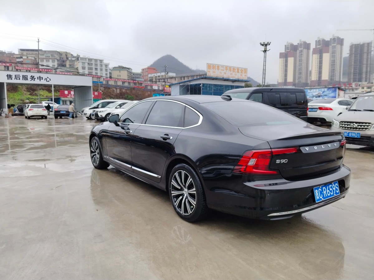 沃爾沃 S90  2022款 B5 智逸豪華版圖片