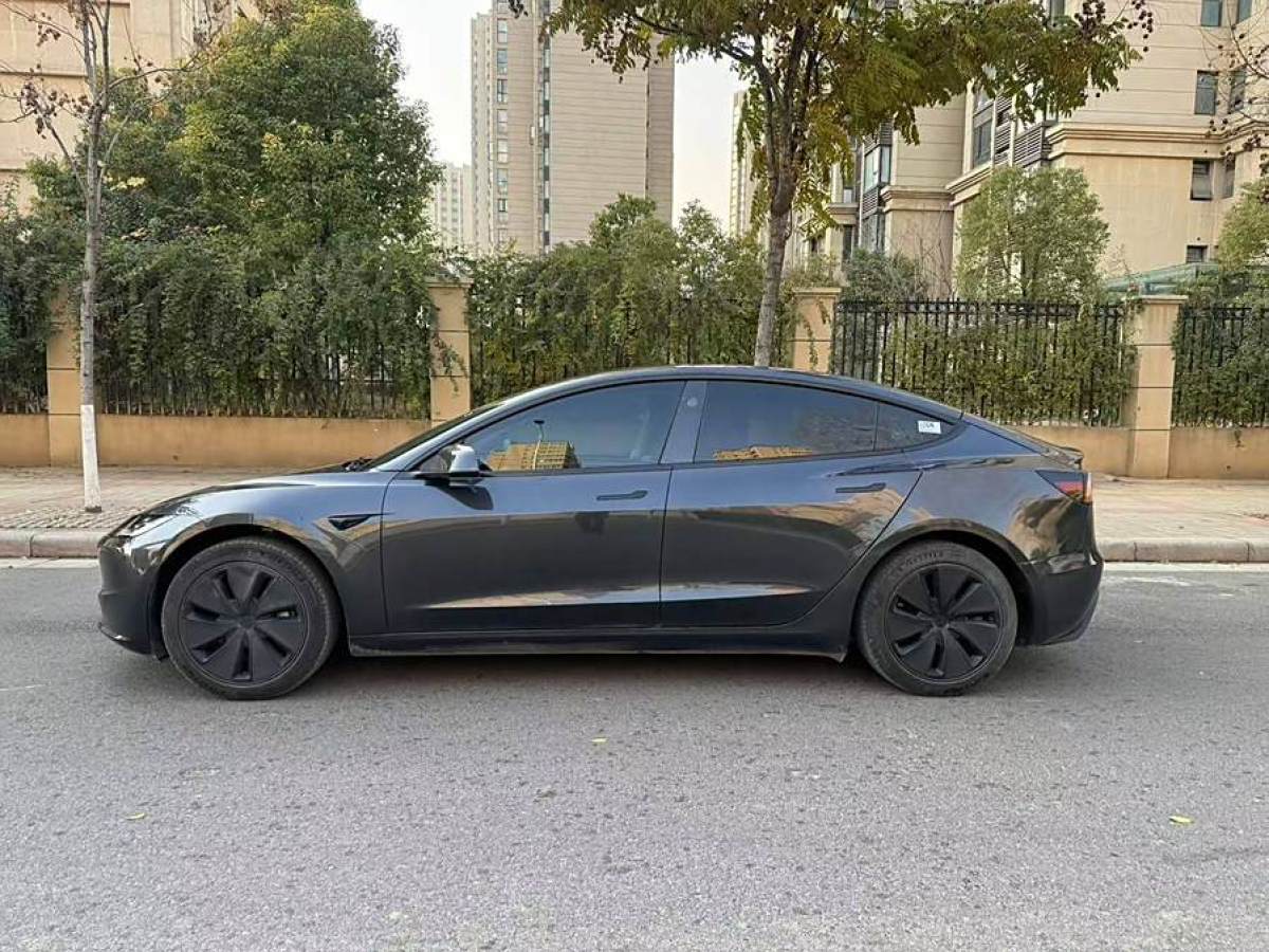 特斯拉 Model Y  2023款 后輪驅(qū)動(dòng)版圖片