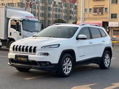 2016年11月 Jeep 自由光 2.0L 領(lǐng)先版圖片