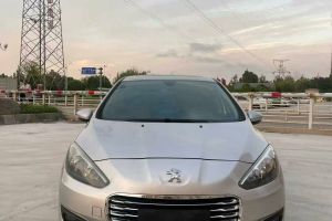 緯度 雷諾 2.0L CVT 豪華導(dǎo)航版