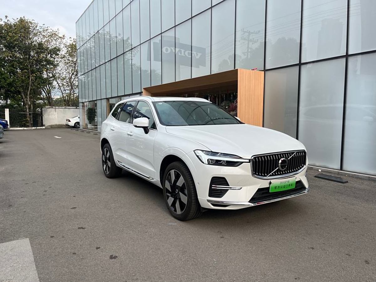 沃爾沃 XC60新能源  2025款 插電式混動 長續(xù)航四驅(qū)智雅豪華版圖片