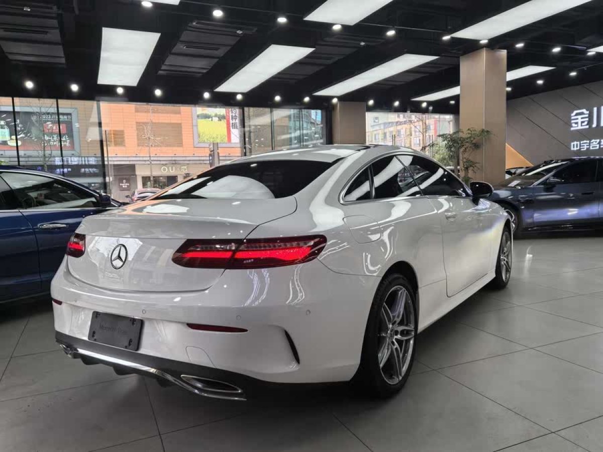 奔馳 奔馳E級  2017款 E 200 4MATIC 轎跑車圖片