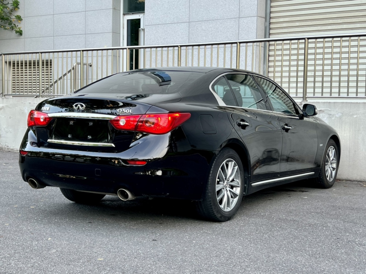 英菲尼迪 Q50L  2016款 2.0T 悅享版圖片