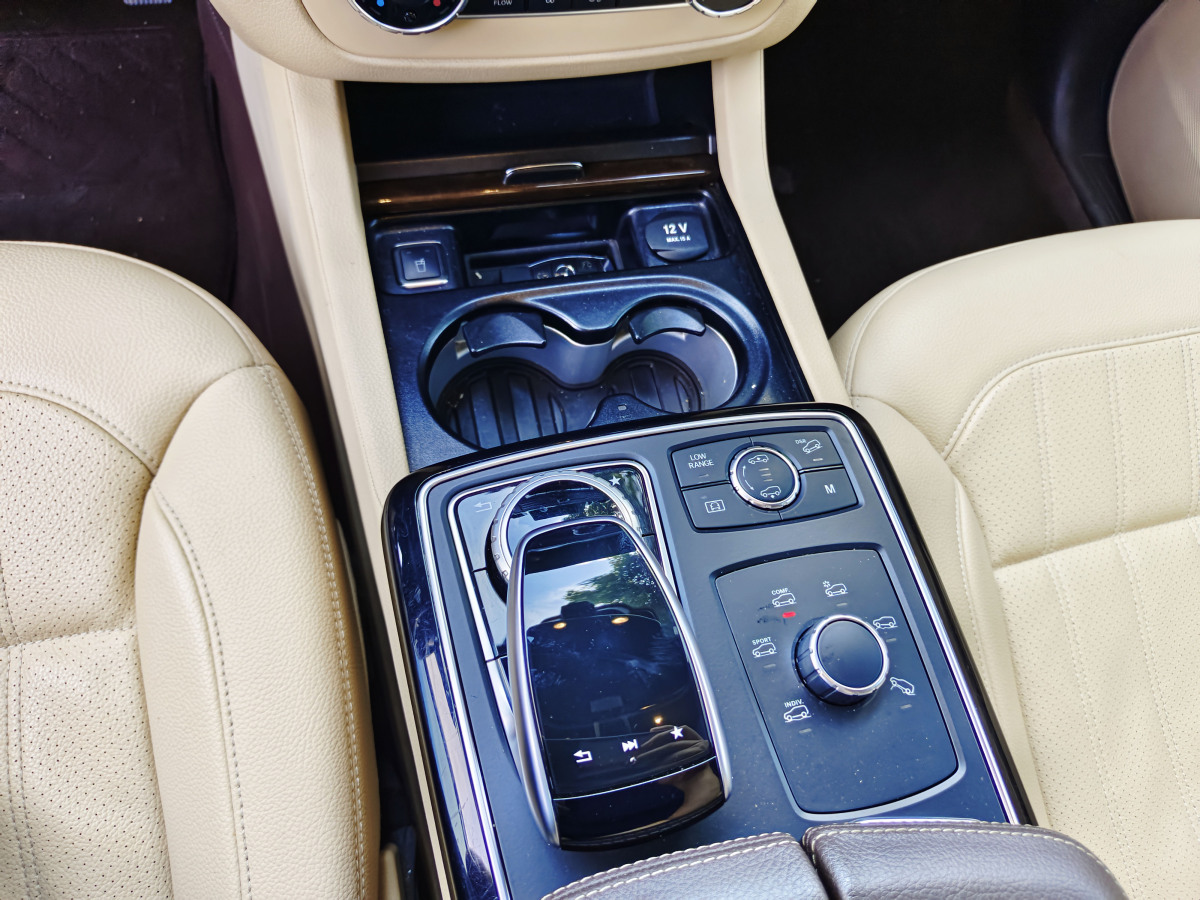 奔驰 奔驰GLS  2018款 GLS 400 4MATIC动感型图片