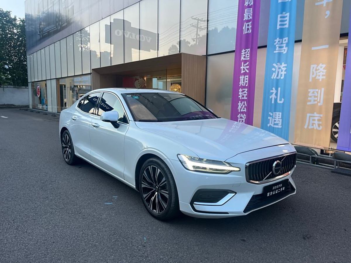 沃爾沃 S60L  2023款 B4 智遠(yuǎn)豪華版圖片