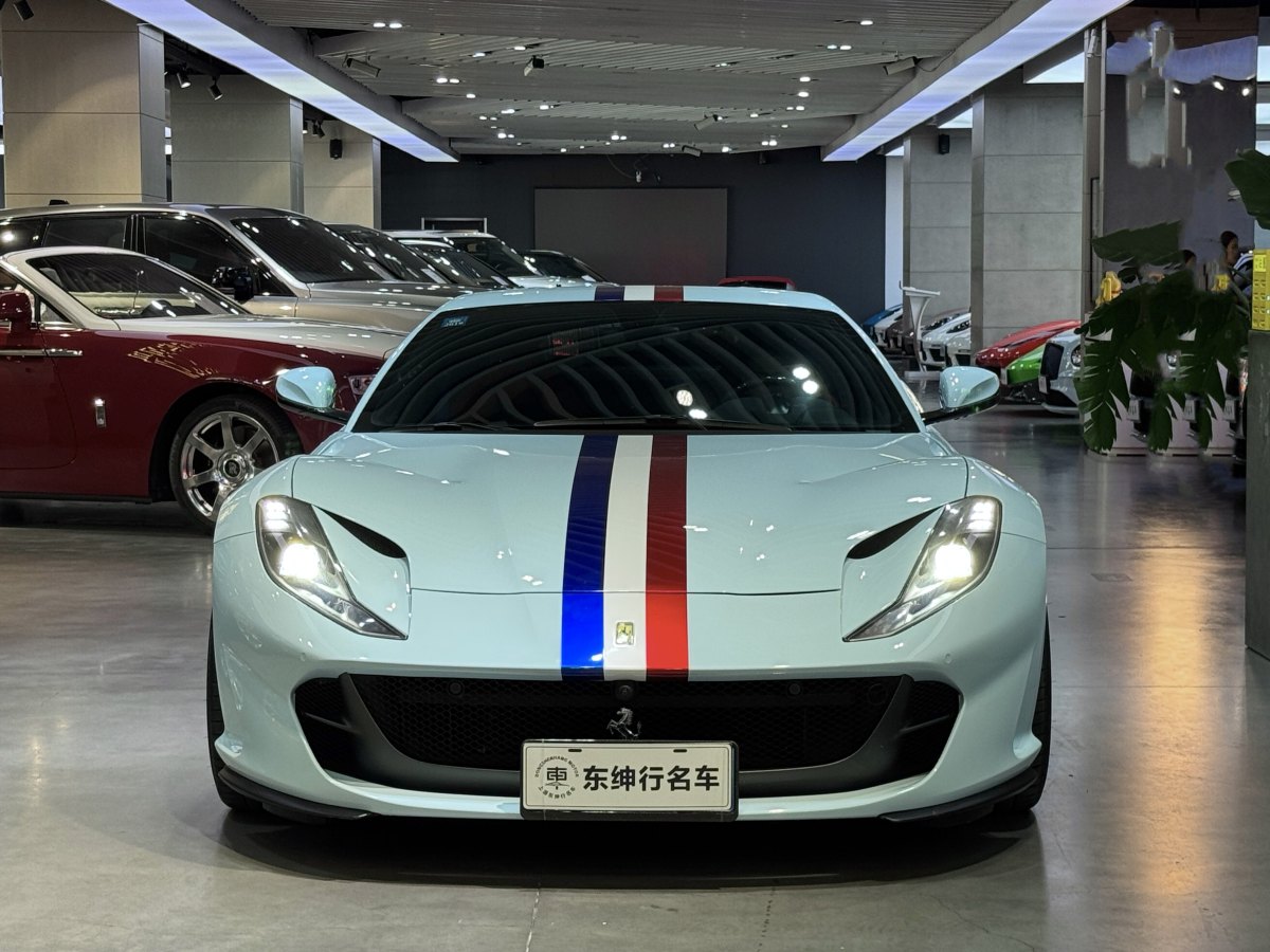 法拉利 812 Superfast  2017款 6.5L 標(biāo)準(zhǔn)型圖片