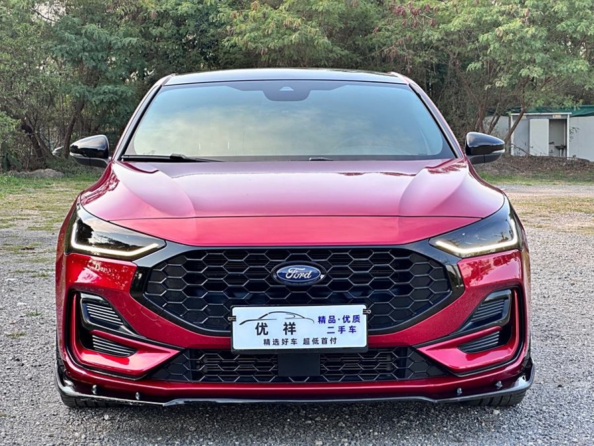 2022年9月福特 ?？怂? 2022款 兩廂 EcoBoost 180 自動(dòng)ST Line