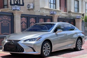 ES 雷克薩斯 200 臻享版