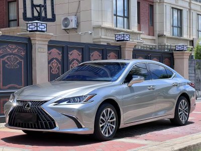 2024年9月 雷克薩斯 ES 200 臻享版圖片