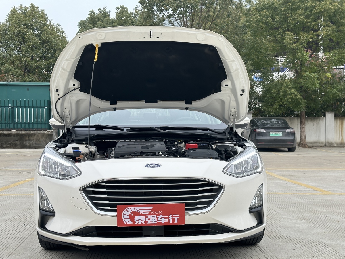 福特 ?？怂? 2019款 三廂 EcoBoost 180 自動(dòng)鋒潮型圖片