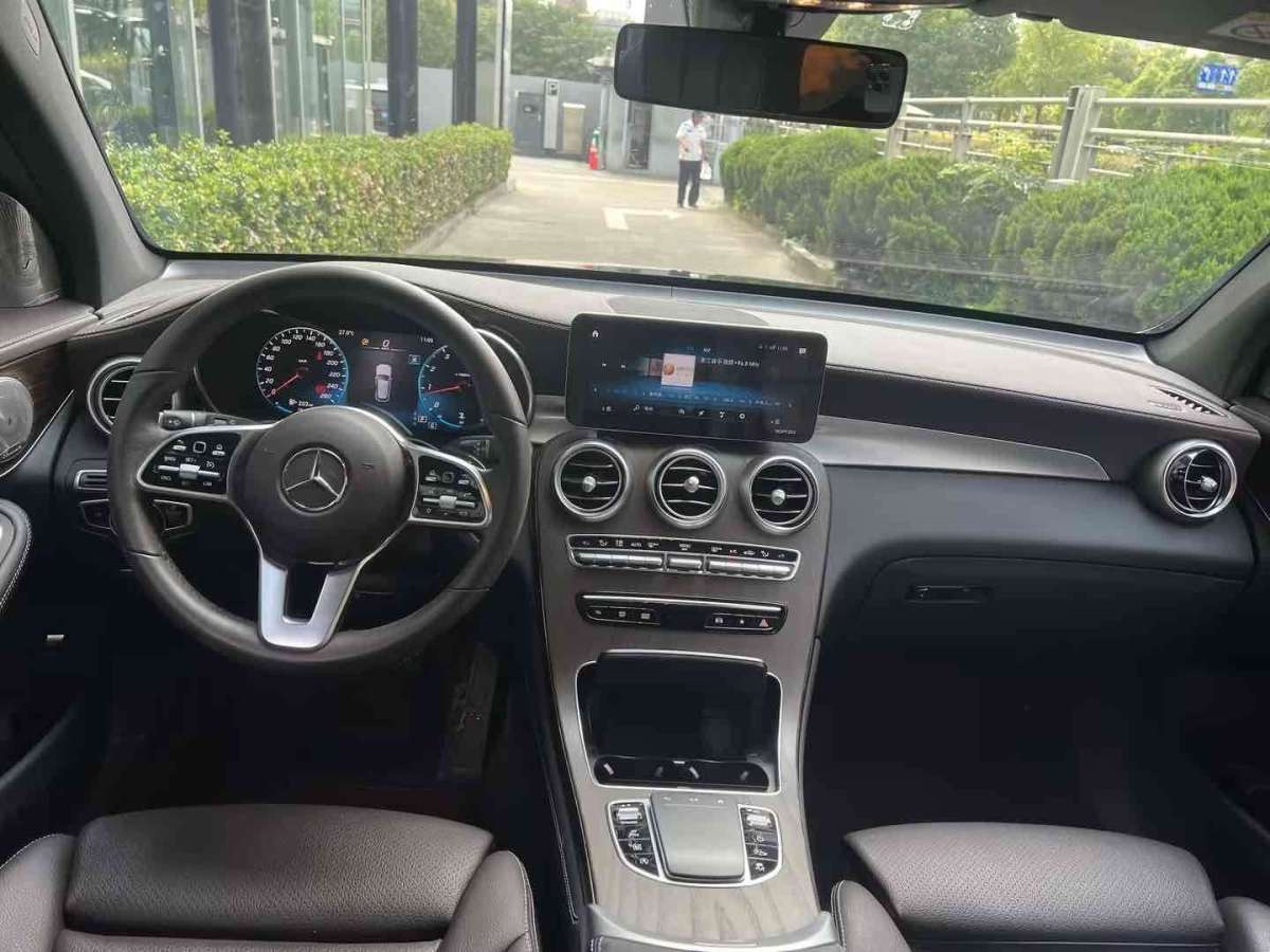 2021年6月奔馳 奔馳GLC  2021款 GLC 260 L 4MATIC 豪華型