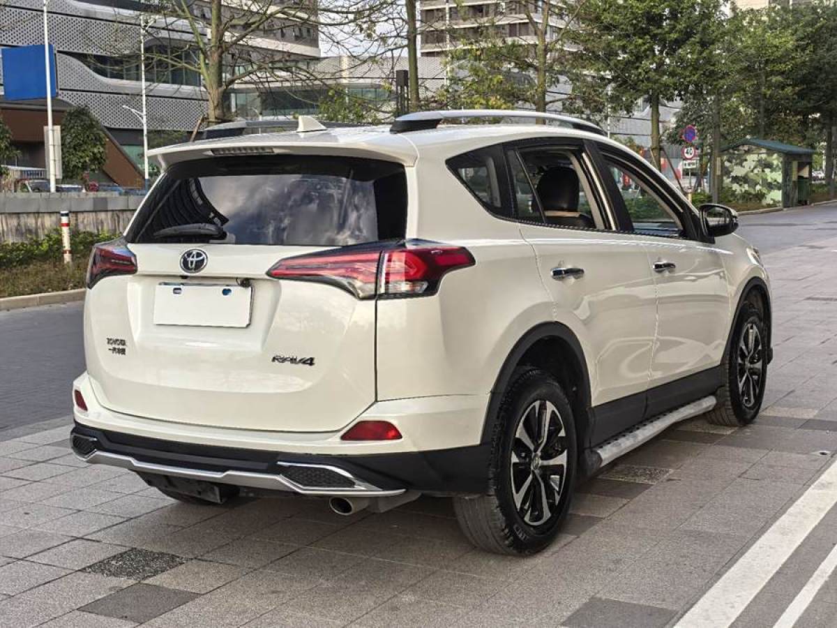 豐田 RAV4榮放  2016款 2.0L CVT兩驅(qū)風(fēng)尚版圖片