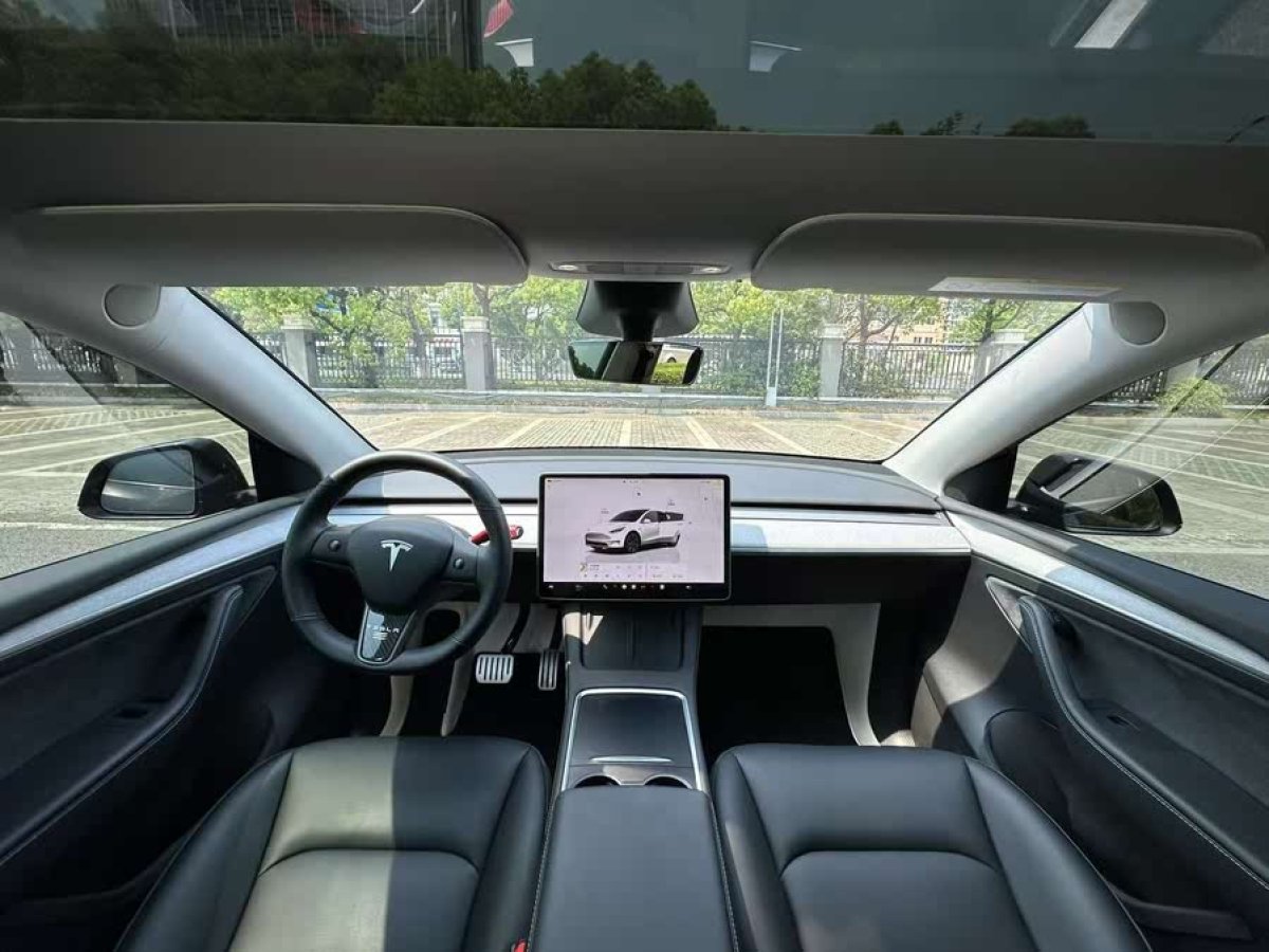 特斯拉 Model Y  2024款 后輪驅(qū)動版圖片