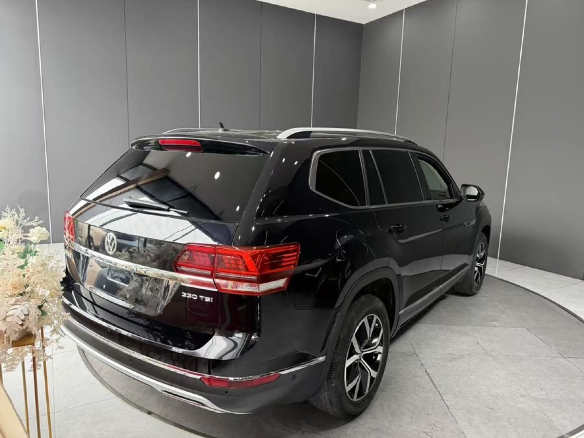 大眾 途昂  2023款 改款 330TSI 兩驅(qū)豪華版圖片
