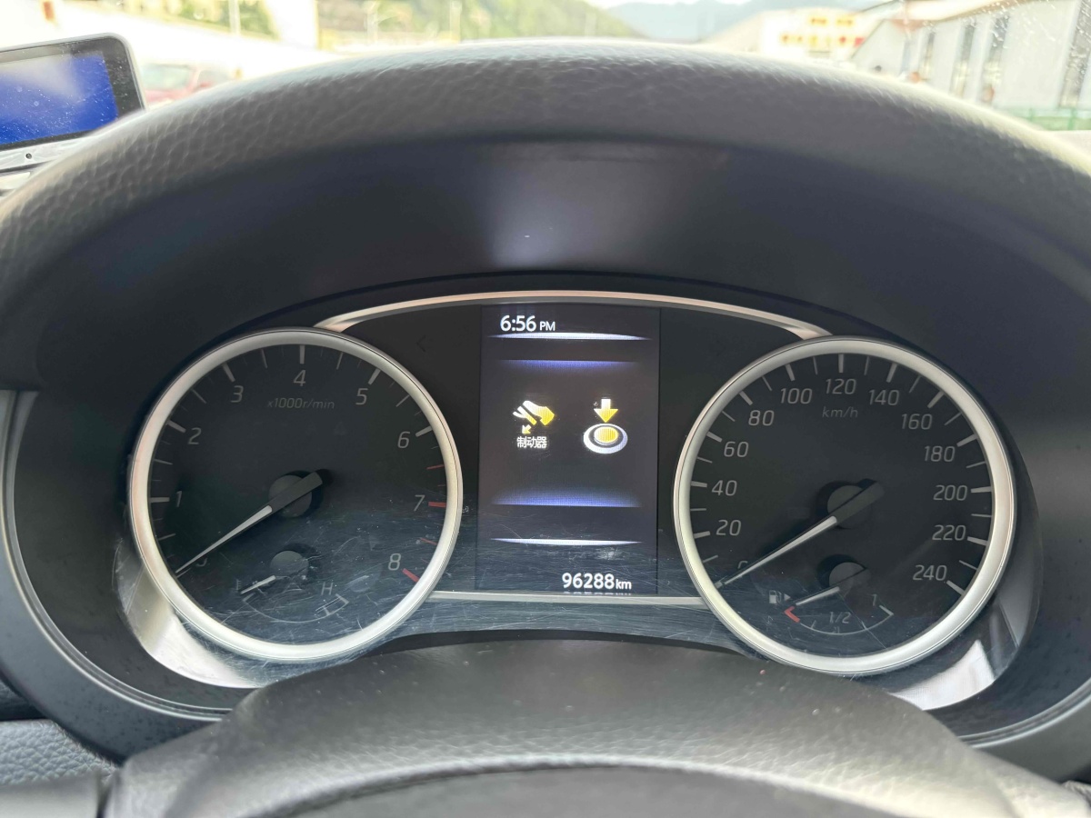 日產(chǎn) 騏達(dá)  2016款 1.6L CVT智行版圖片