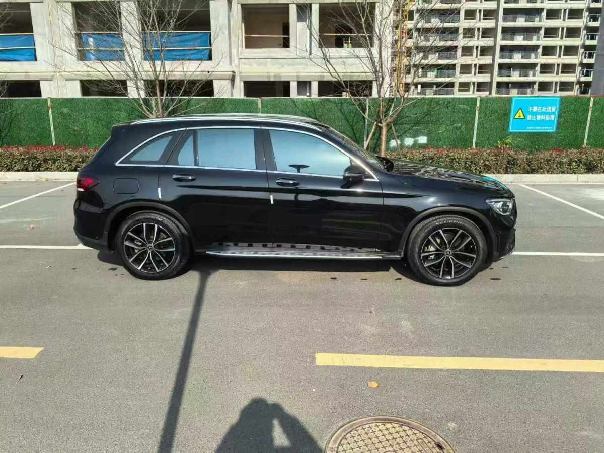 奔馳 奔馳GLE  2020款  GLE 350 4MATIC 時(shí)尚型圖片