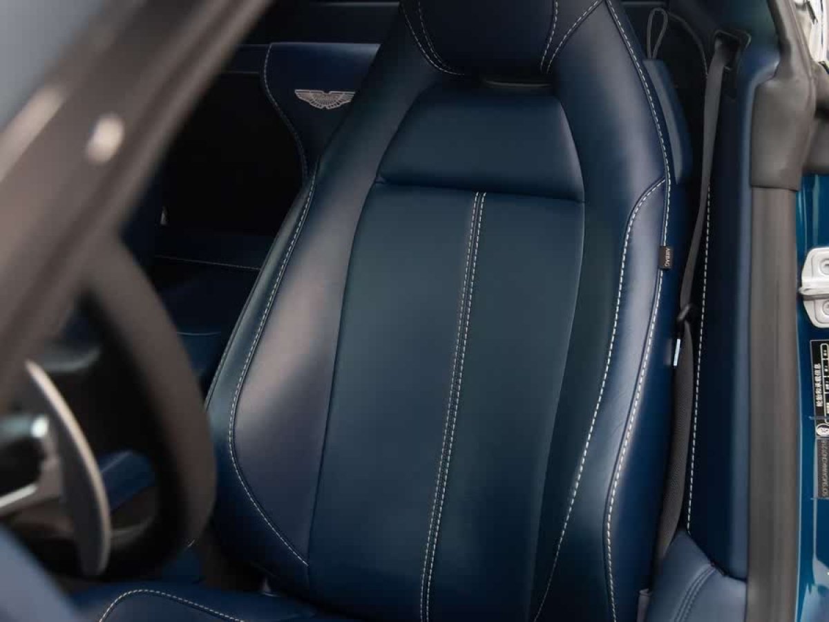 阿斯頓·馬丁 V8 Vantage  2022款 4.0T V8 Coupe圖片