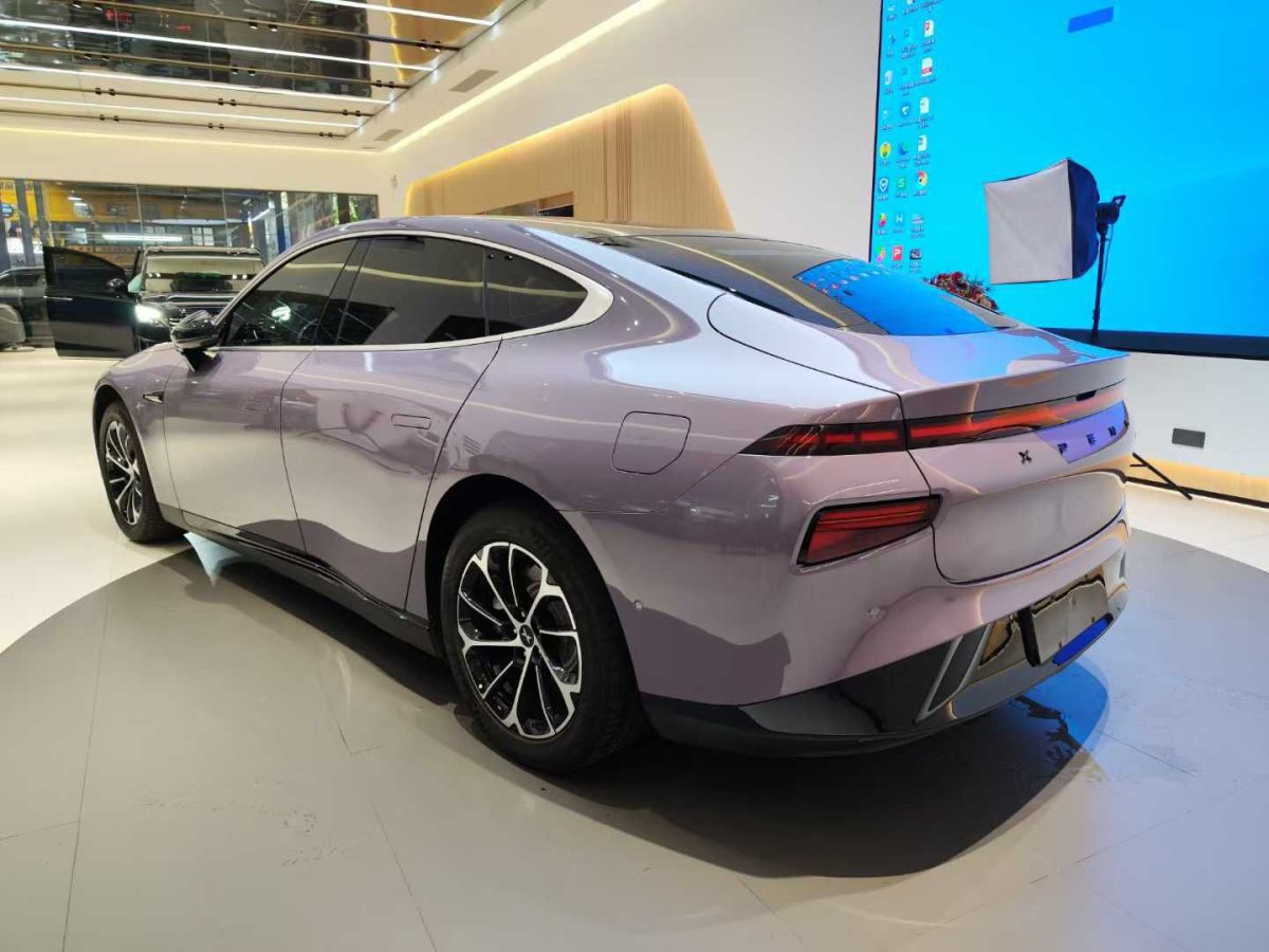 小鵬 G3  2020款 400標(biāo)準(zhǔn)續(xù)航 尊享版圖片
