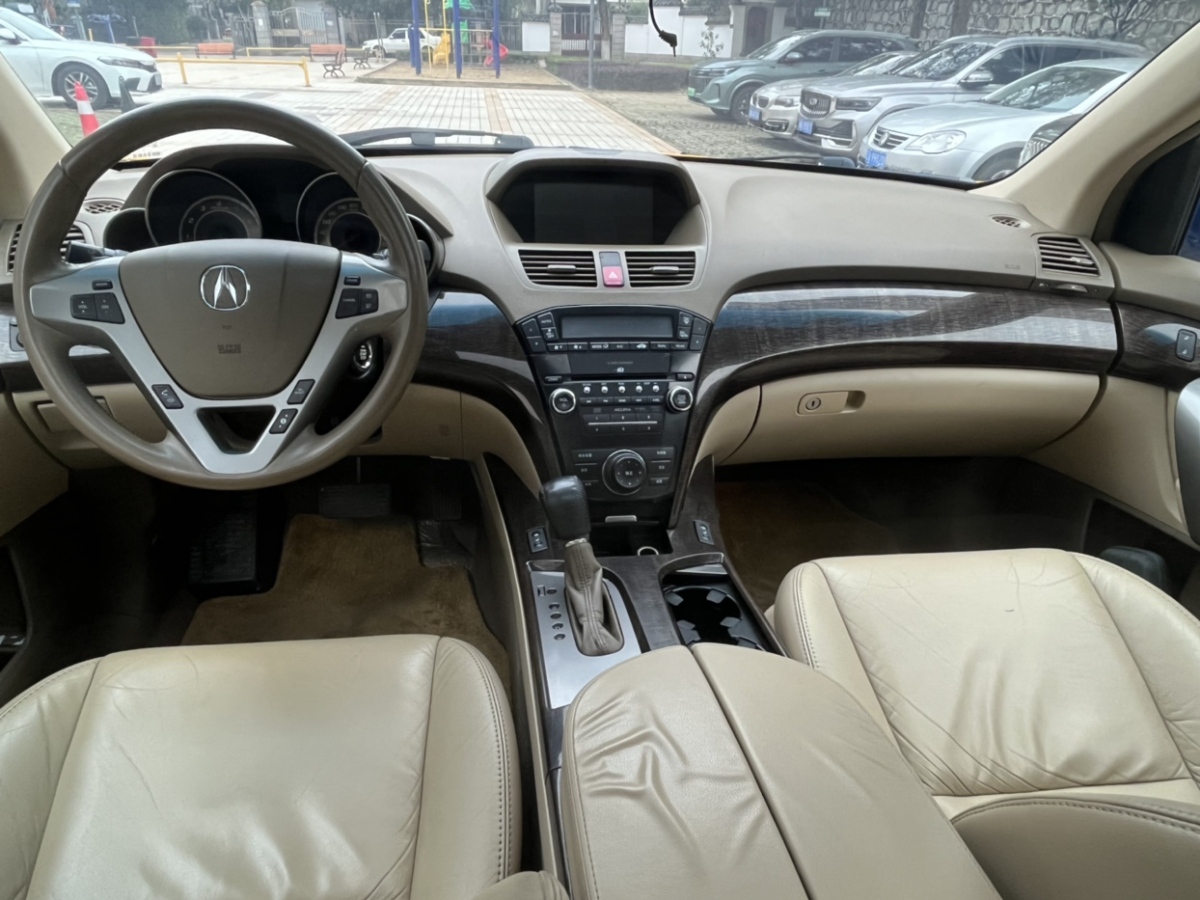 謳歌 MDX  2010款 3.7 標(biāo)準(zhǔn)版圖片