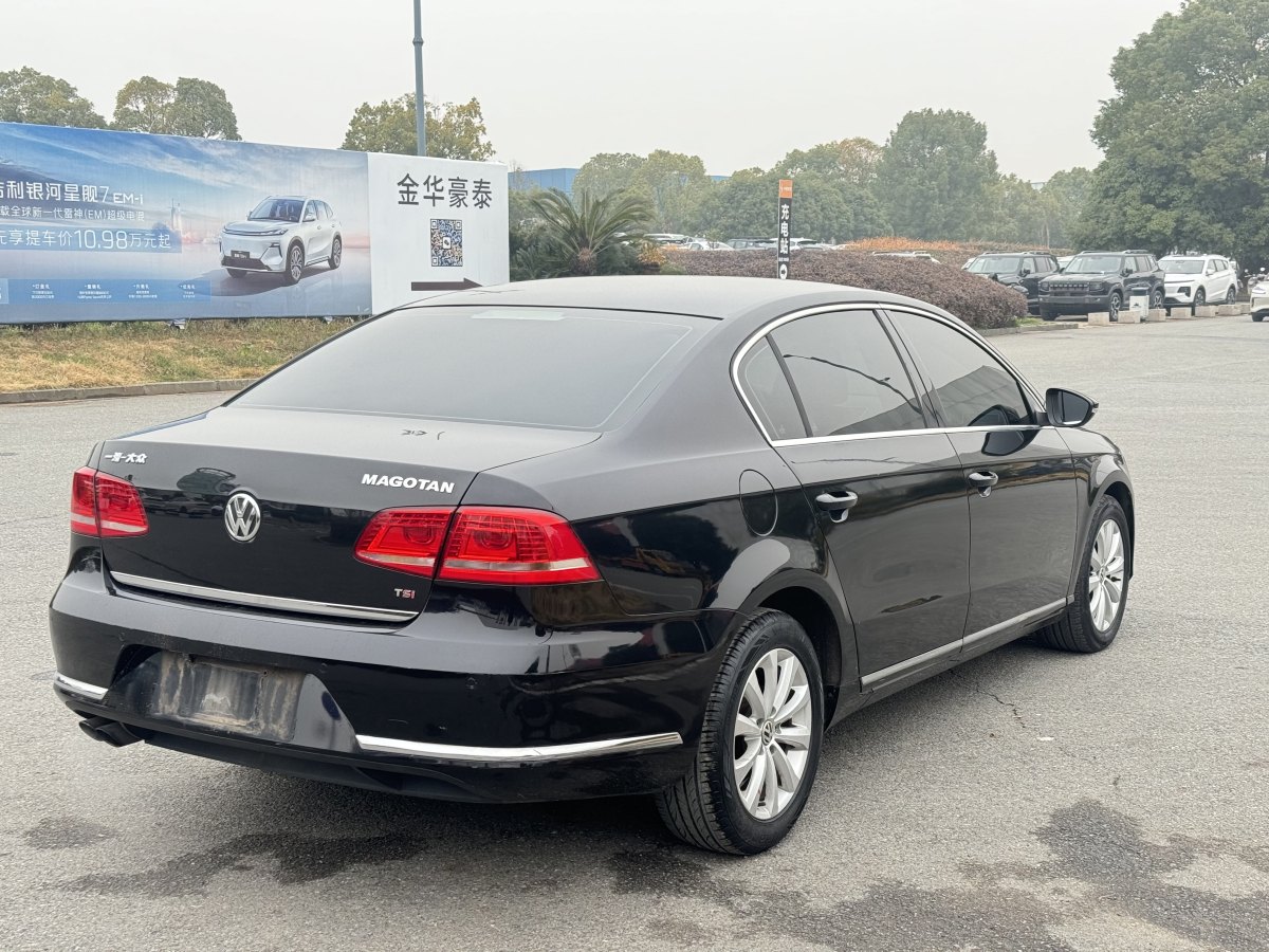 2013年9月大眾 邁騰  2013款 1.8TSI 領(lǐng)先型