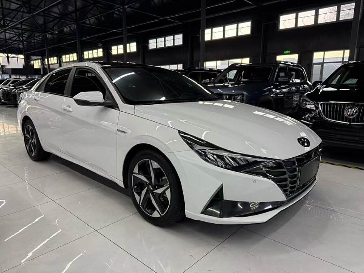 現(xiàn)代 伊蘭特  2021款 1.5L LUX尊貴版圖片