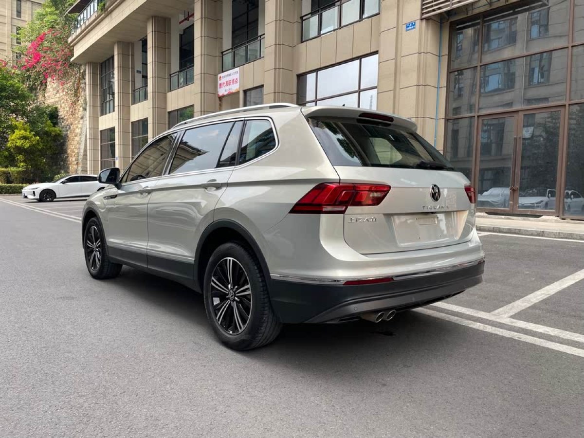 大眾 途觀L  2023款 改款 330TSI 自動兩驅(qū)智享版圖片