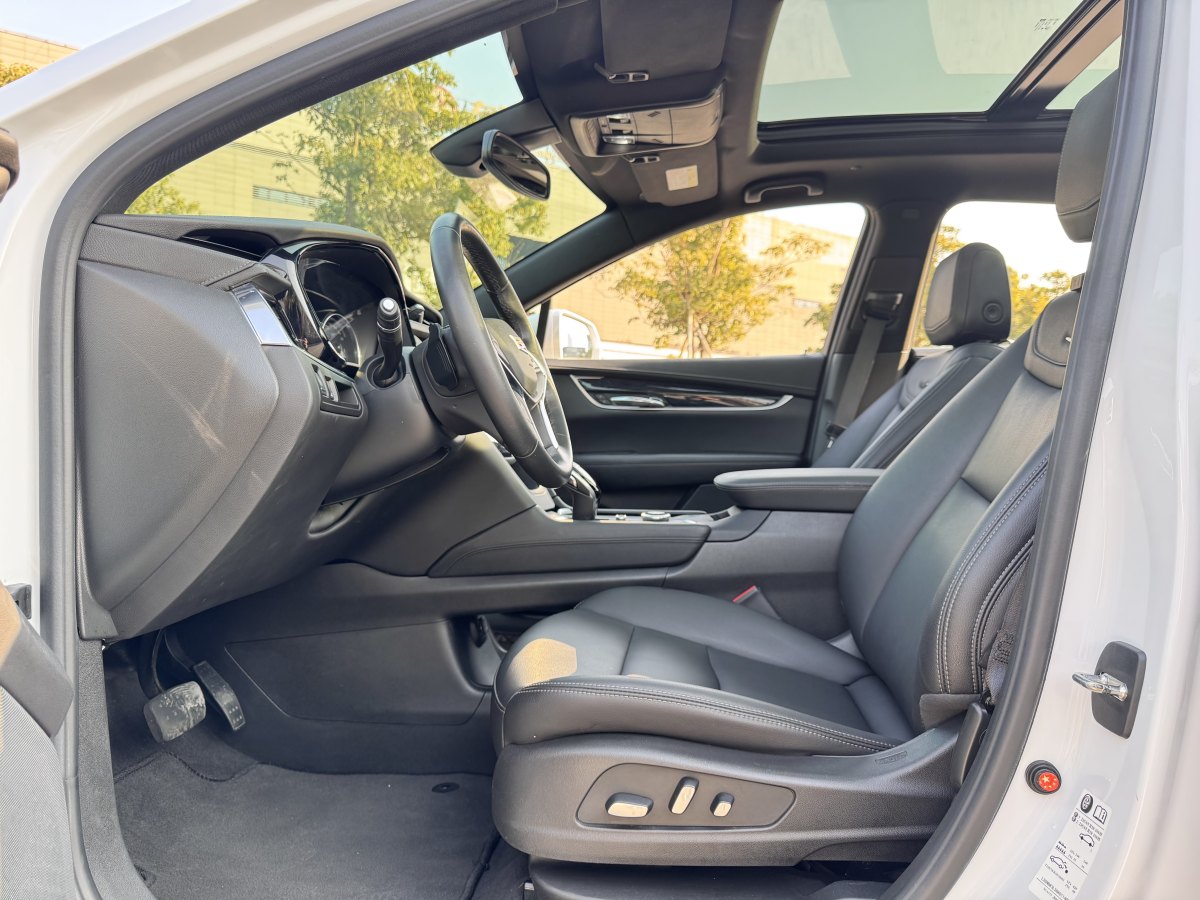 凱迪拉克 XT5  2022款 2.0T 兩驅(qū)豪華型圖片