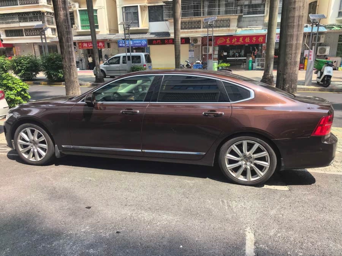 沃爾沃 S90  2018款 T5 智尊版圖片