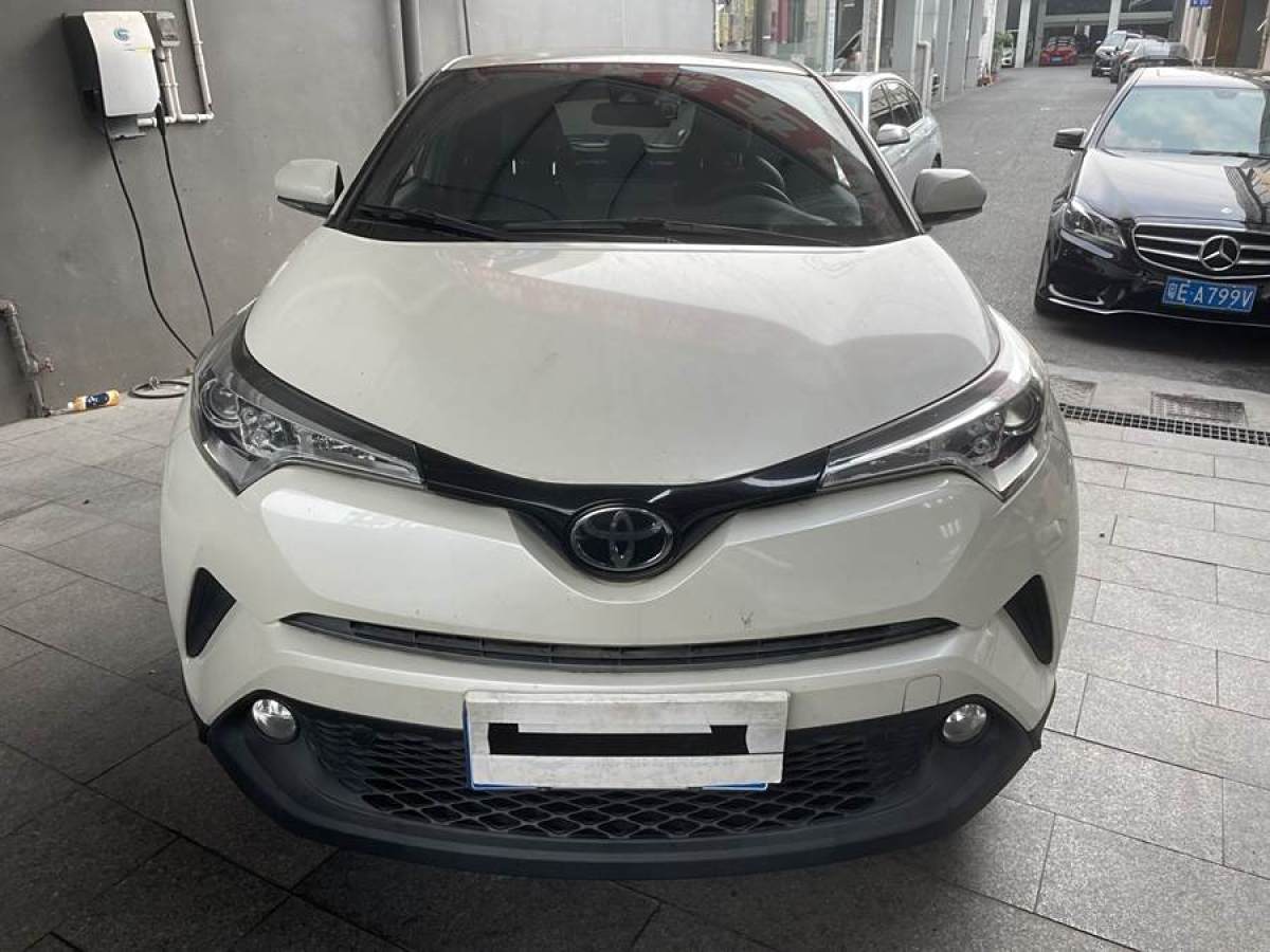 2019年7月豐田 C-HR  2018款 2.0L 領(lǐng)先版 國(guó)VI