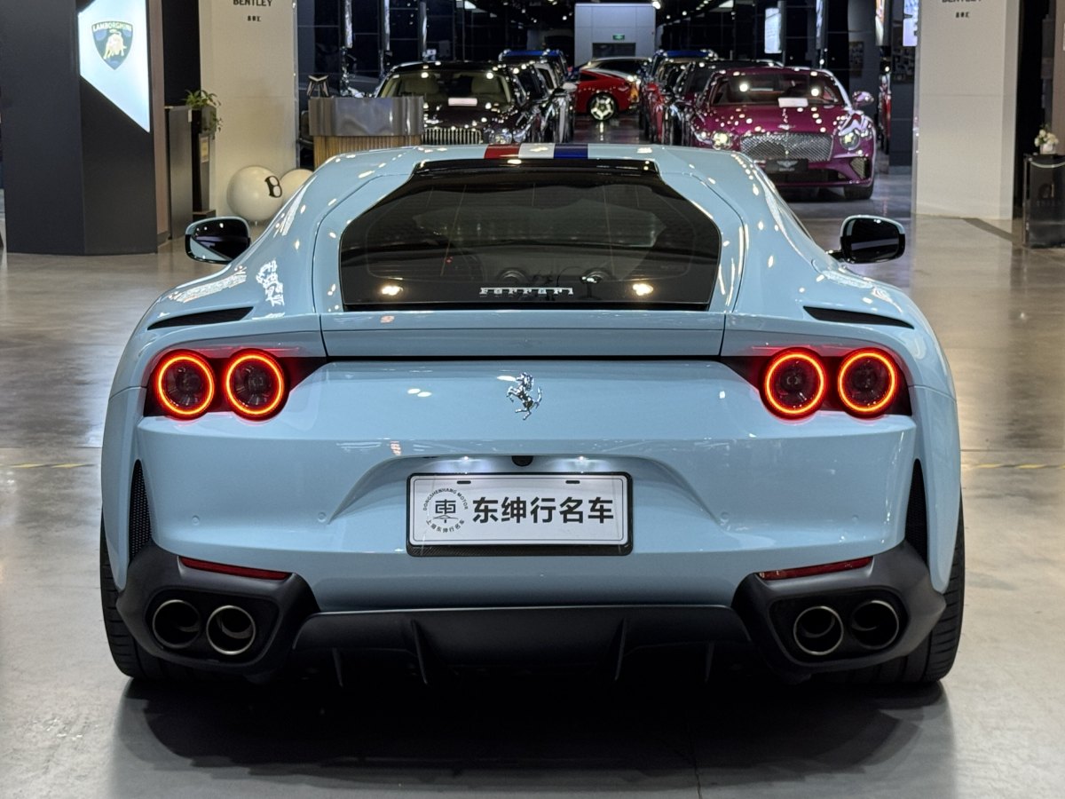 法拉利 812 Superfast  2017款 6.5L 標(biāo)準(zhǔn)型圖片