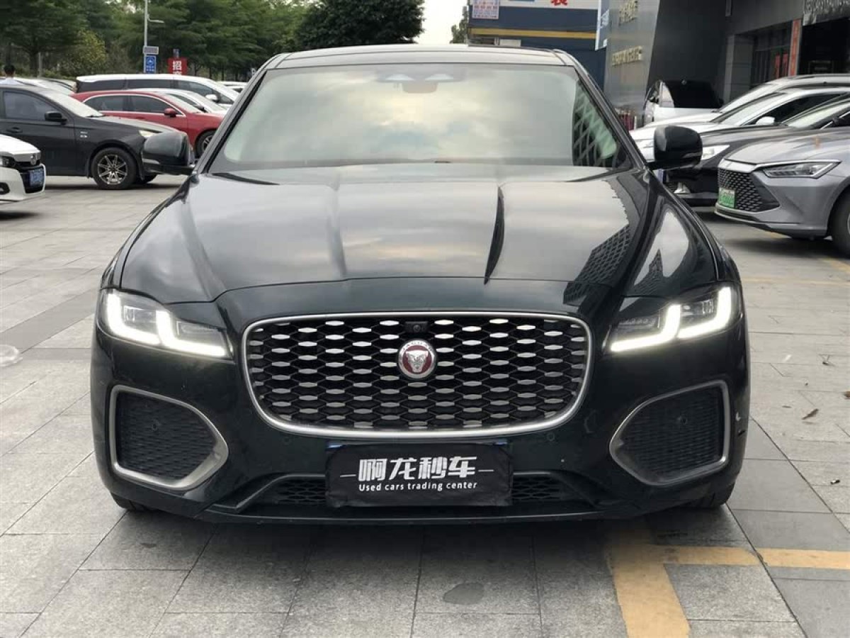 捷豹 XFL  2022款 XFL 2.0T P200 兩驅(qū)精英豪華版圖片