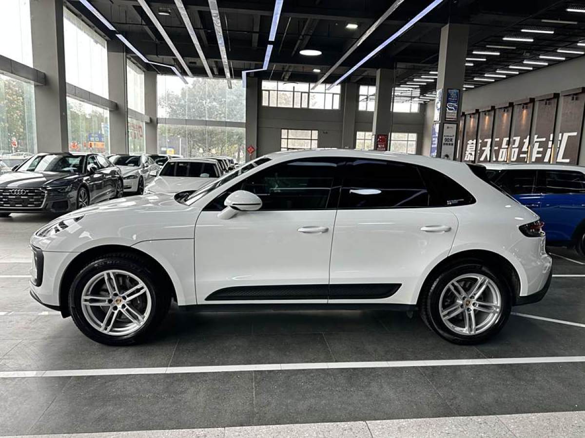 2023年1月保時(shí)捷 Macan  2023款 Macan 2.0T