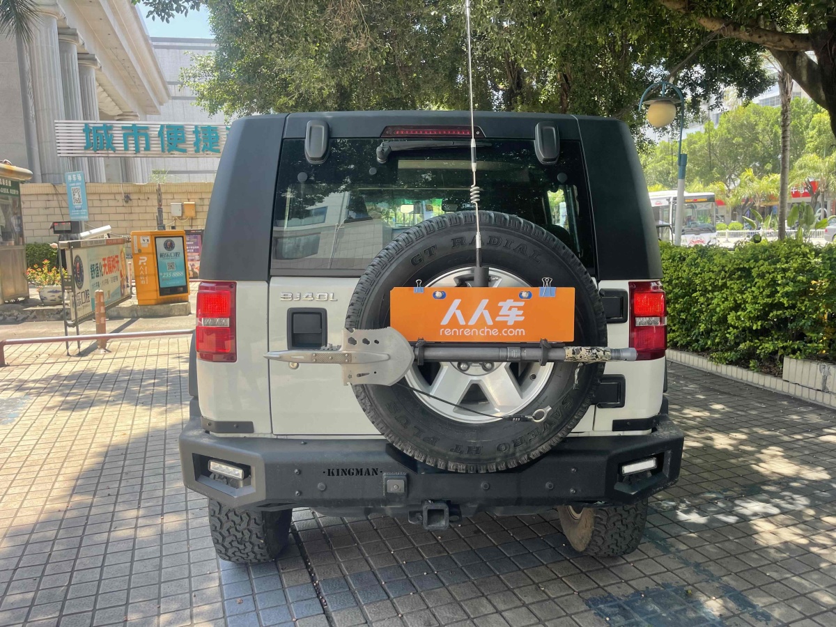 北京 BJ40  2016款 40L 2.3T 自動(dòng)四驅(qū)尊享版圖片