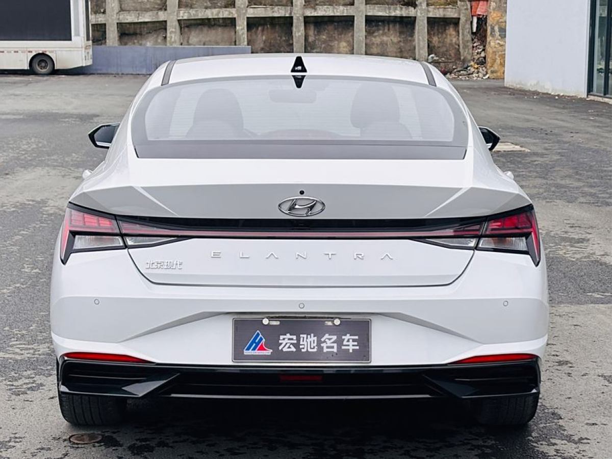 現(xiàn)代 伊蘭特  2022款 1.5L CVT LUX尊貴版圖片