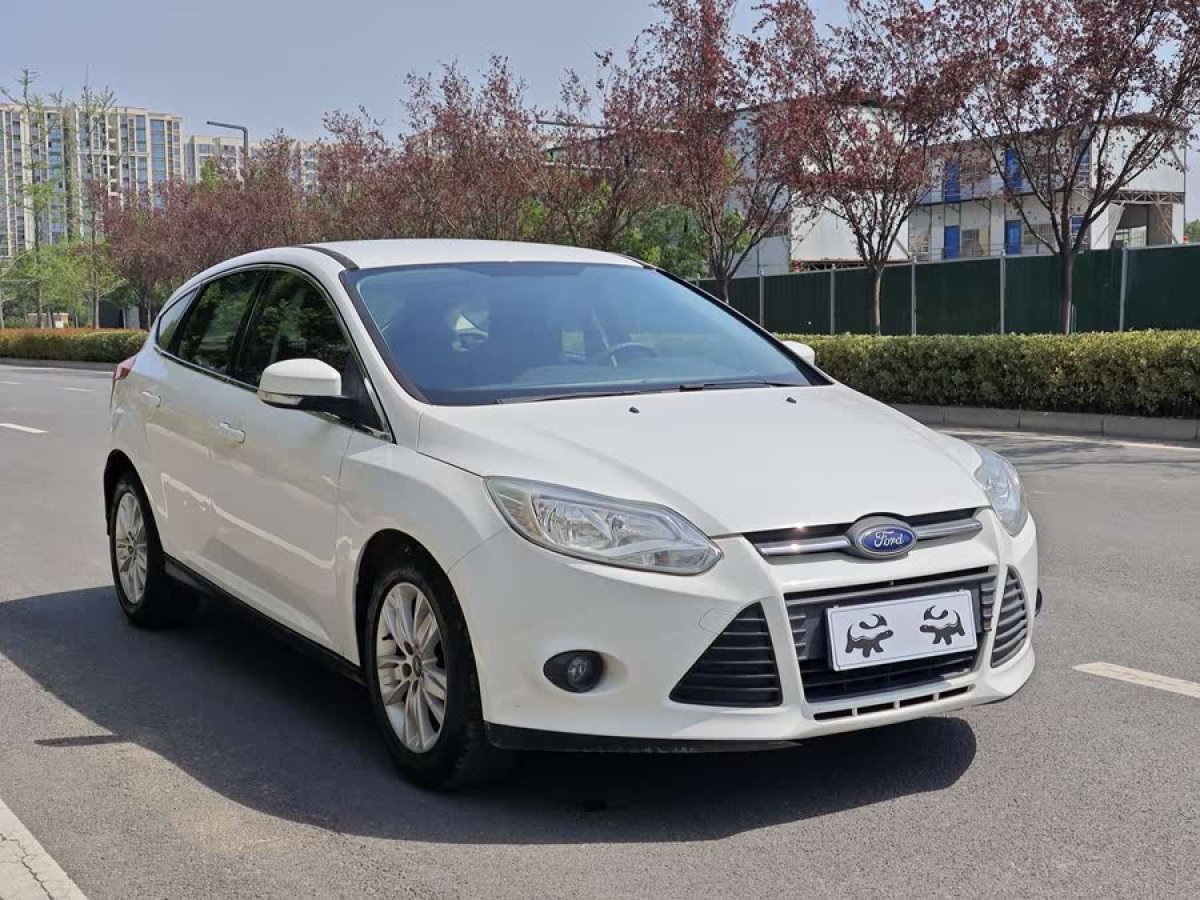 福特 ?？怂? 2012款 兩廂 1.6L 手動舒適型圖片