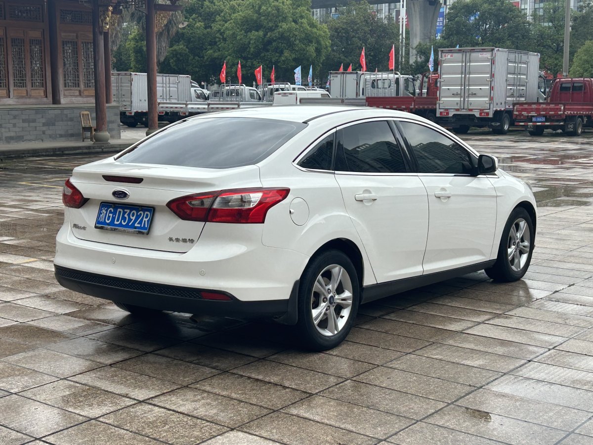 福特 福克斯  2012款 三厢 1.6L 自动舒适型图片