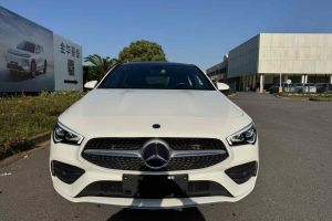 奔驰CLA级 奔驰 CLA 260 4MATIC