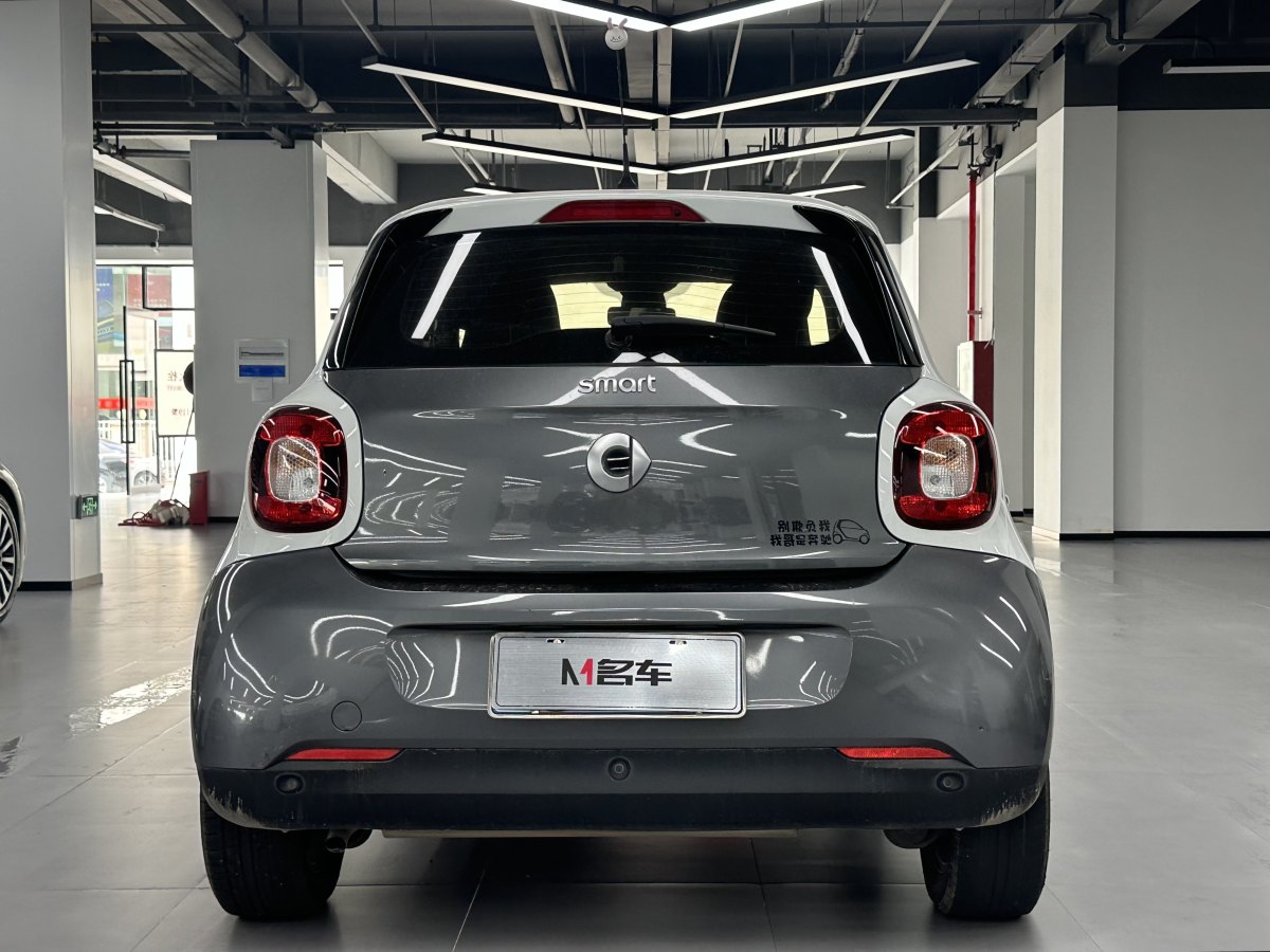 smart forfour  2016款 0.9T 66千瓦先鋒版圖片