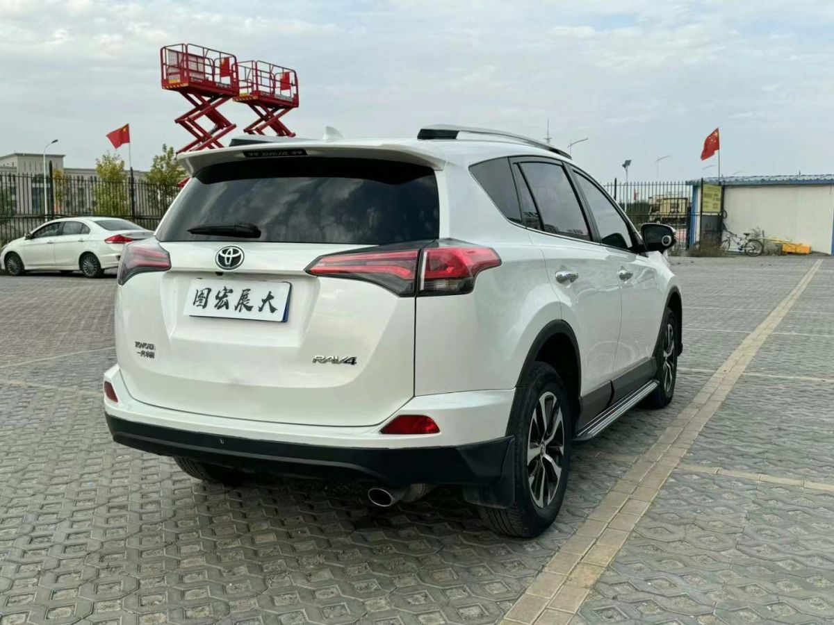 豐田 RAV4榮放  2019款  2.0L CVT兩驅(qū)智尚版 國VI圖片