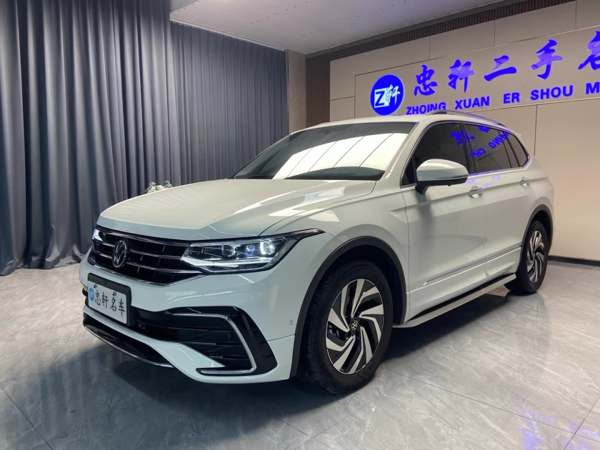 大眾 途觀L  2024款 330TSI 自動(dòng)兩驅(qū)R-Line越享版圖片