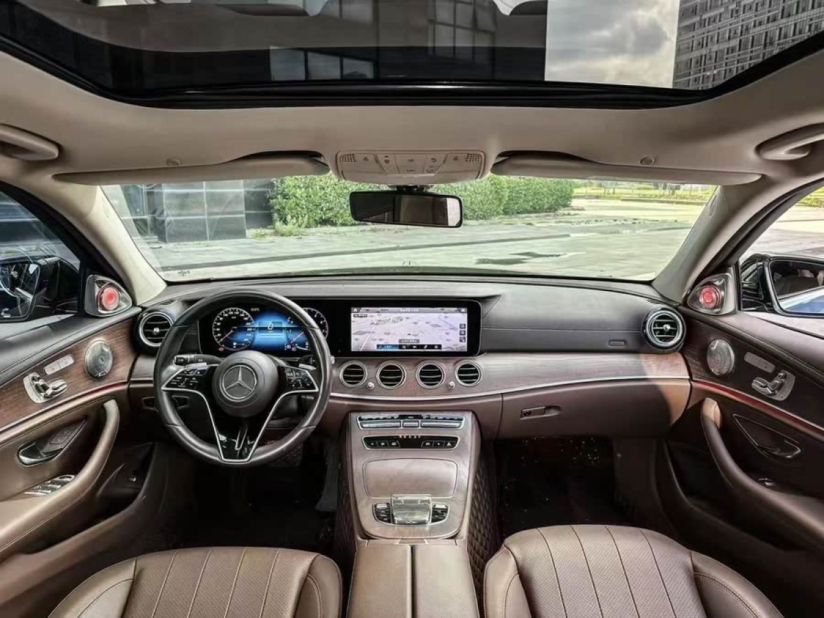 奔馳 奔馳E級  2022款 改款 E 300 L 時尚型圖片
