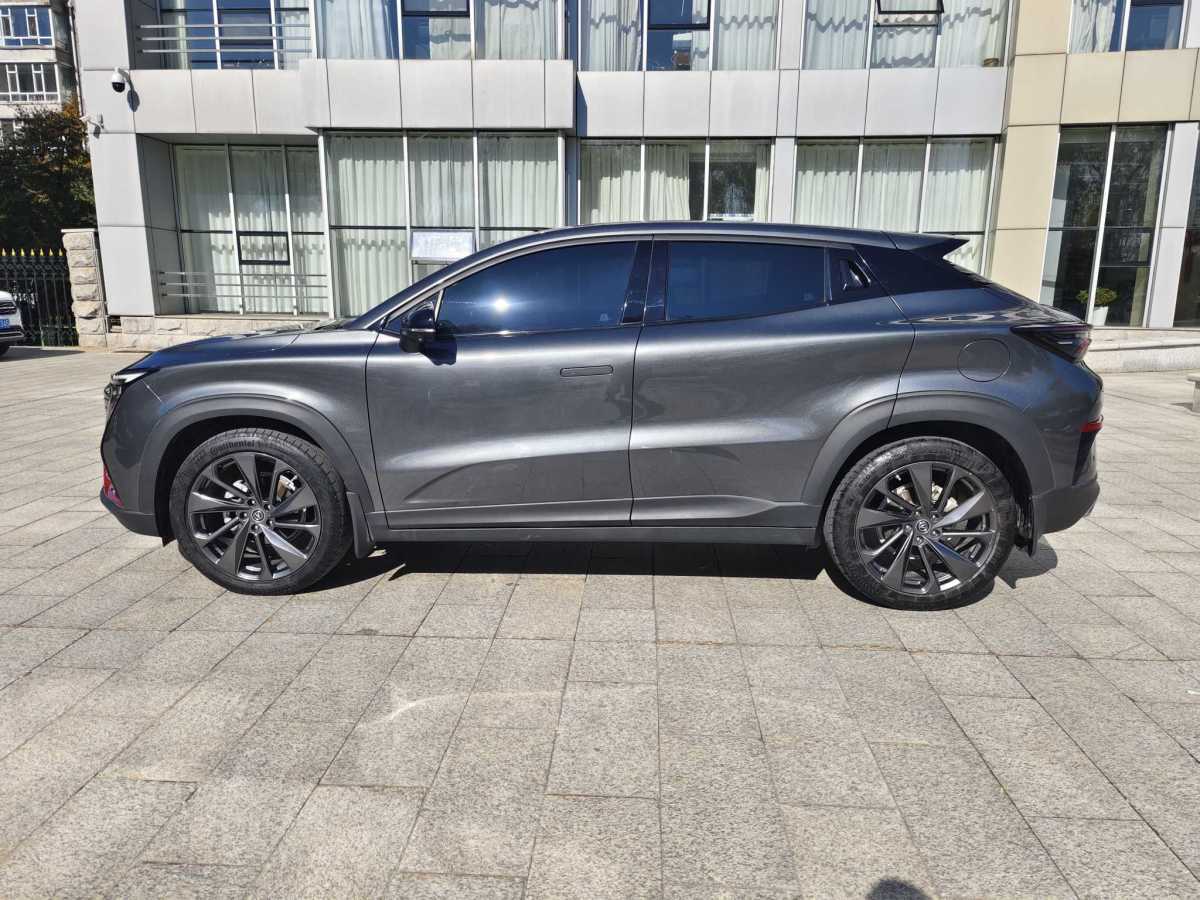 長(zhǎng)安 UNI-T  2020款 1.5T 尊貴型圖片