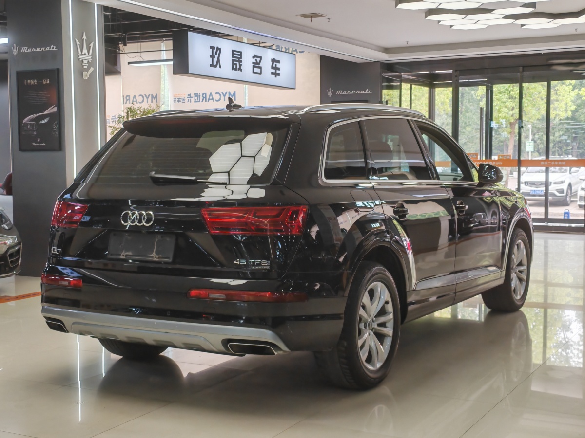 2017年9月奧迪 奧迪Q7  2016款 40 TFSI 舒適型