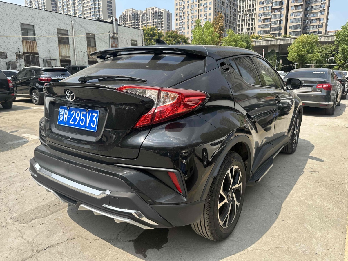 2019年5月豐田 C-HR  2018款 2.0L 領(lǐng)先版 國(guó)V