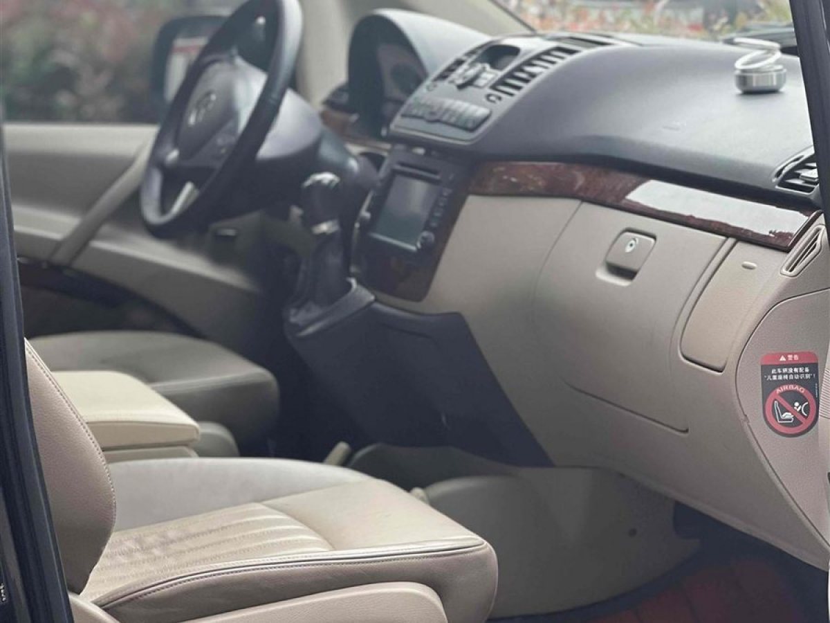 奔驰 唯雅诺  2013款 3.0L 领航版图片