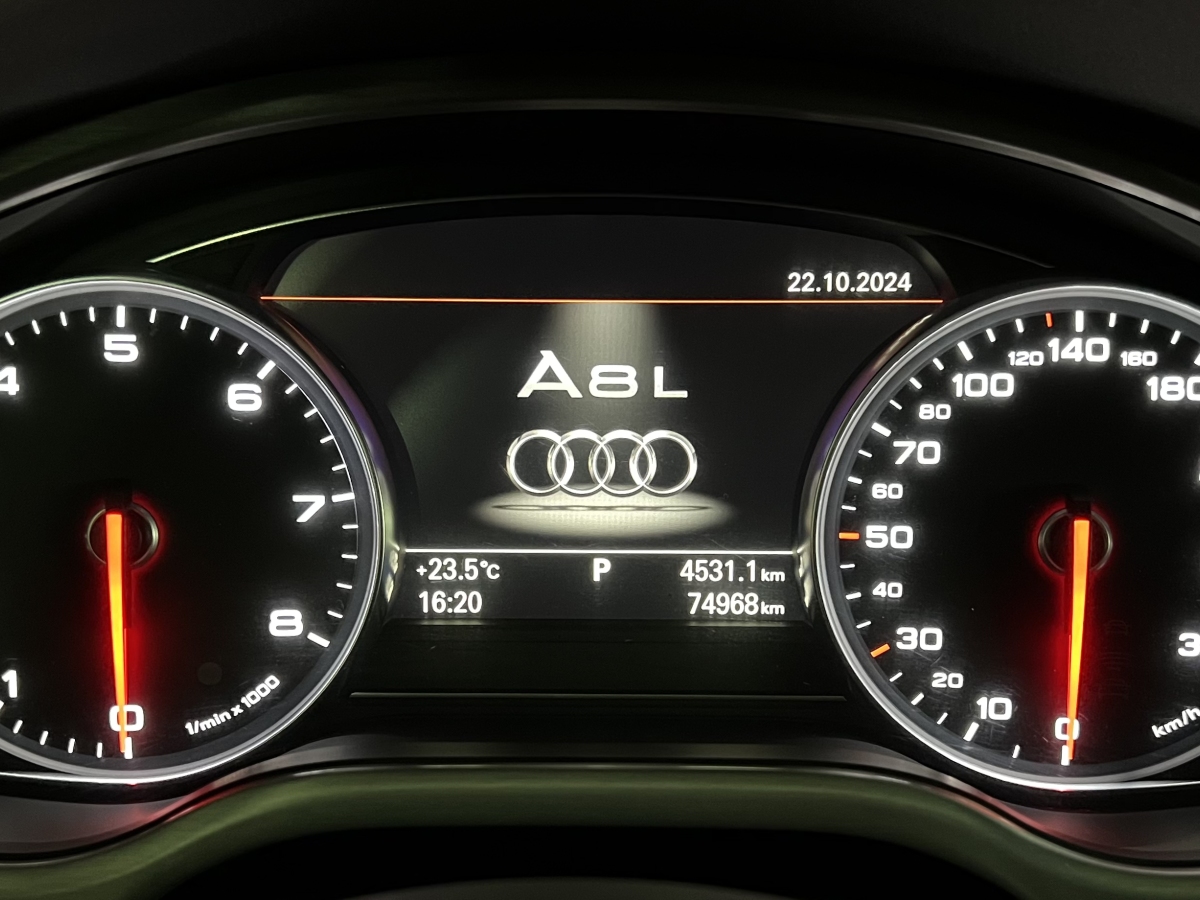 2015年6月奧迪 奧迪A8  2014款 A8L 60 TFSI quattro專享型