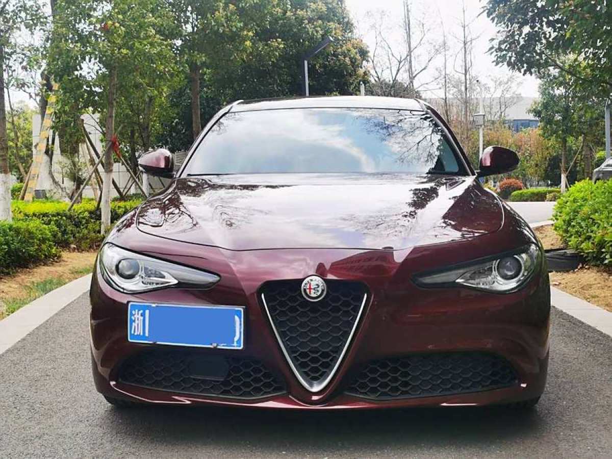 阿爾法·羅密歐 Giulia  2017款 2.0T 280HP 豪華版圖片