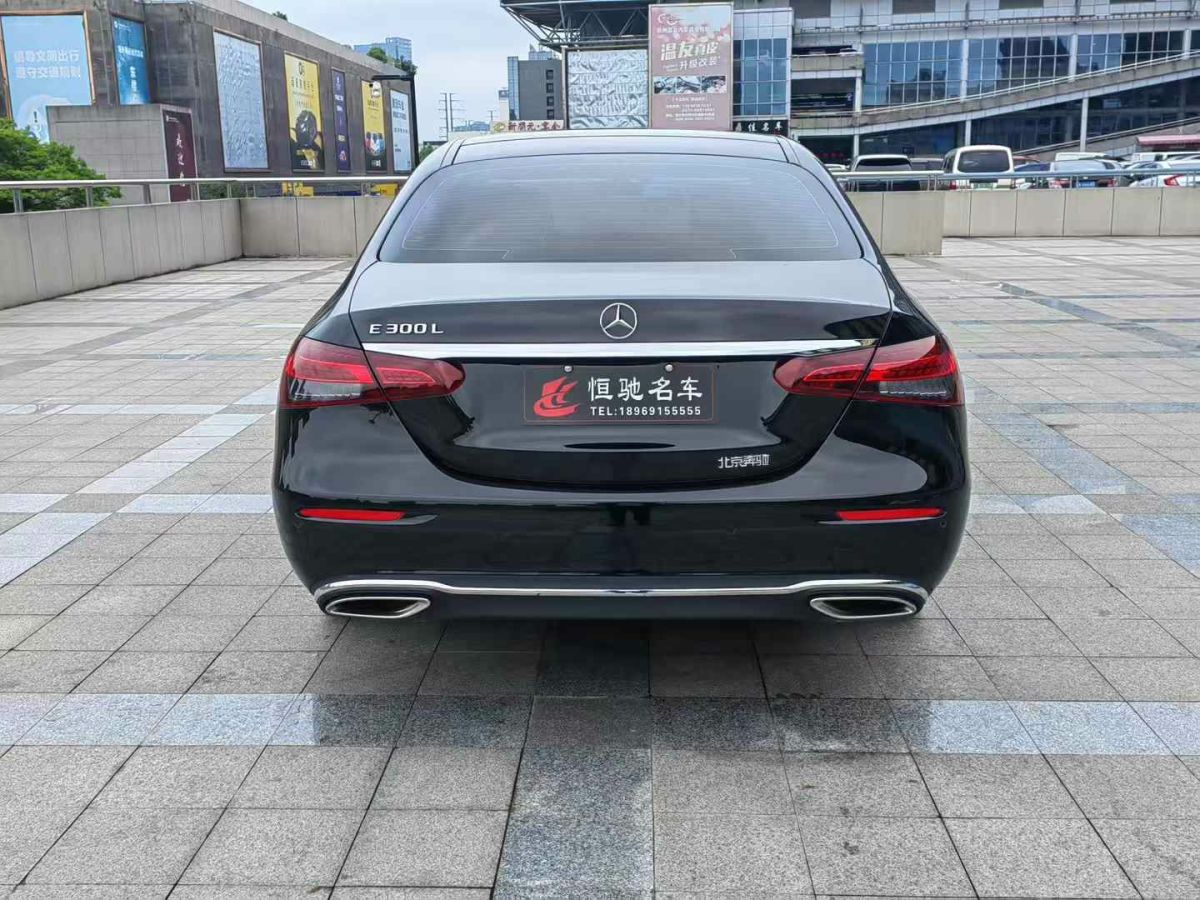 奔馳 奔馳E級(jí)  2022款 E 300 L 豪華型圖片